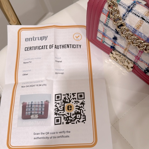 Chanel Boy Bag Small pink Leather with Tweed and champagne HDW. in pristine cond - Picture 10 of 10